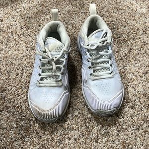 Boombah Turf Pitching toe shoes. Size 8